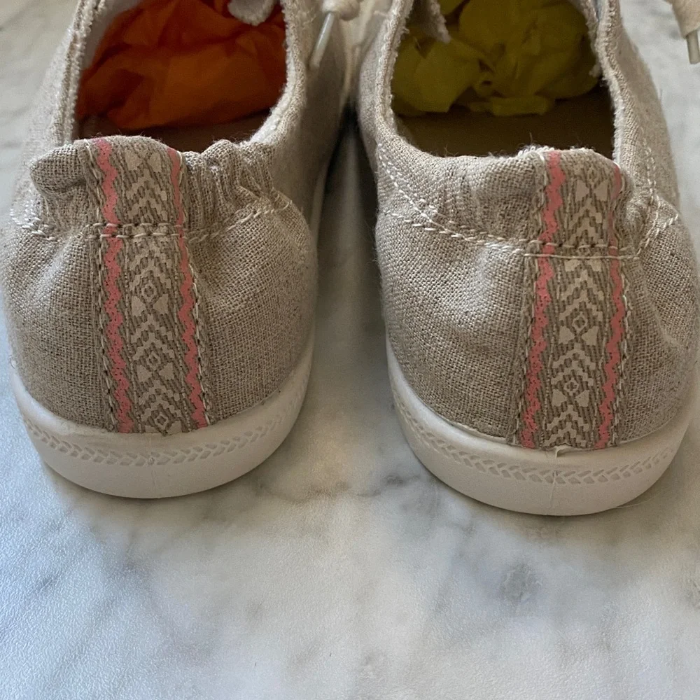 Madden Girl Women’s Lightweight Barkley Beige Canvas Sneakers New size 7.5 - Picture 3 of 6